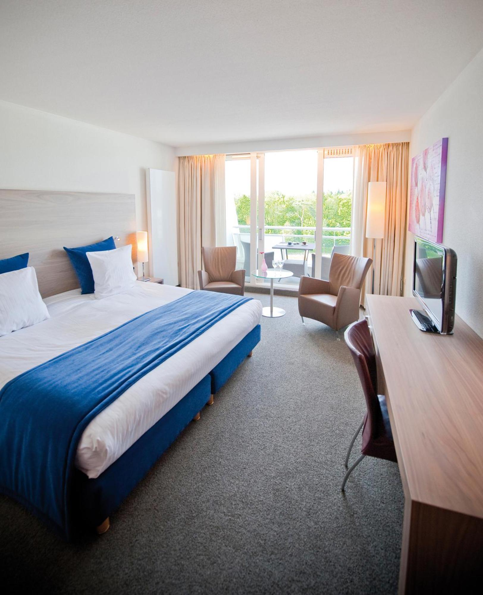 Deluxe Double or Twin Room Spa Access